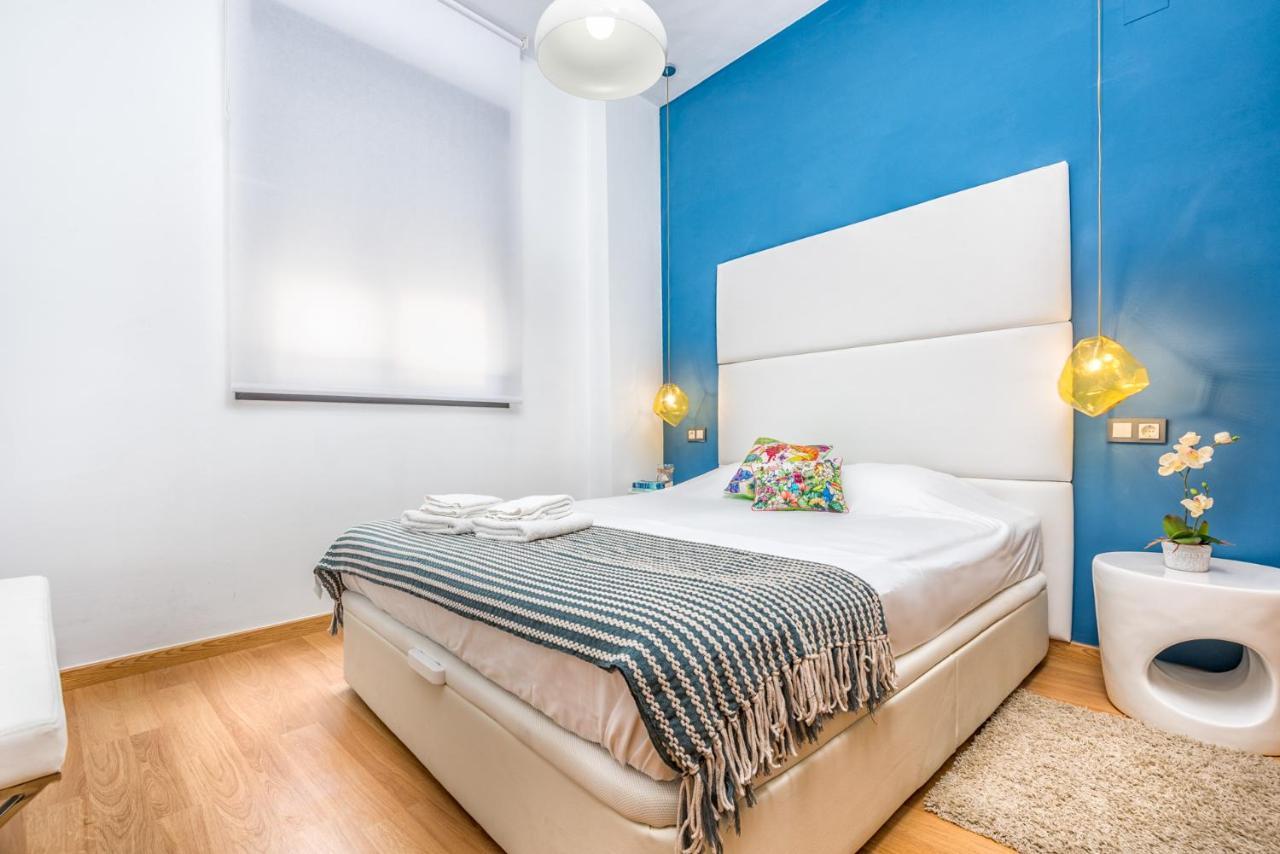 Atico Con Terraza Ac 1Hab En El Centro Y Piscina Comunitaria Apartment Malaga Exterior photo